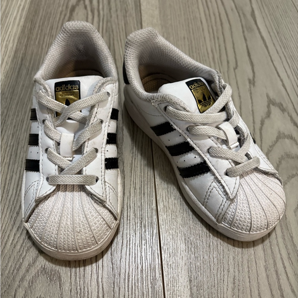 Adidas Superstar Sneakers Size 8K